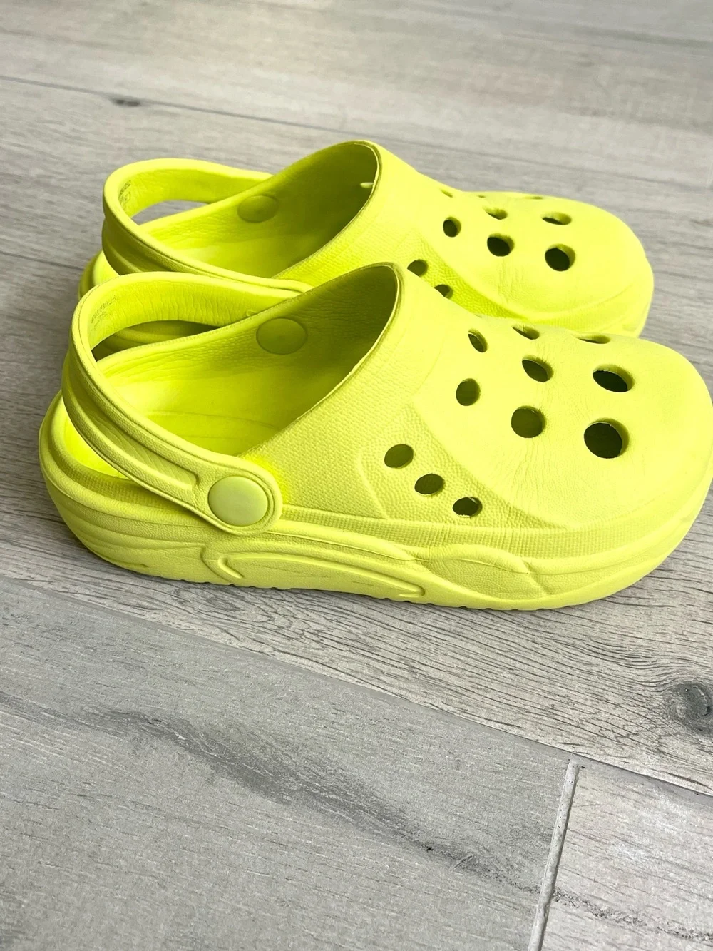 Zara Neon Yellow Clogs Size 29 | Lightweight Slip-On Garden Shoes